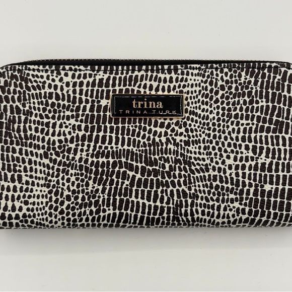 Trina Turk Monochrome Patterned Wallet - Picture 1 of 1